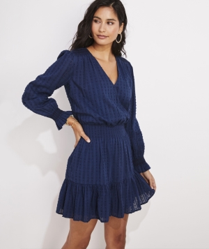 Dresses Vineyard Vines Textured Smocked Wrap Vestido Azules | 875039CSM